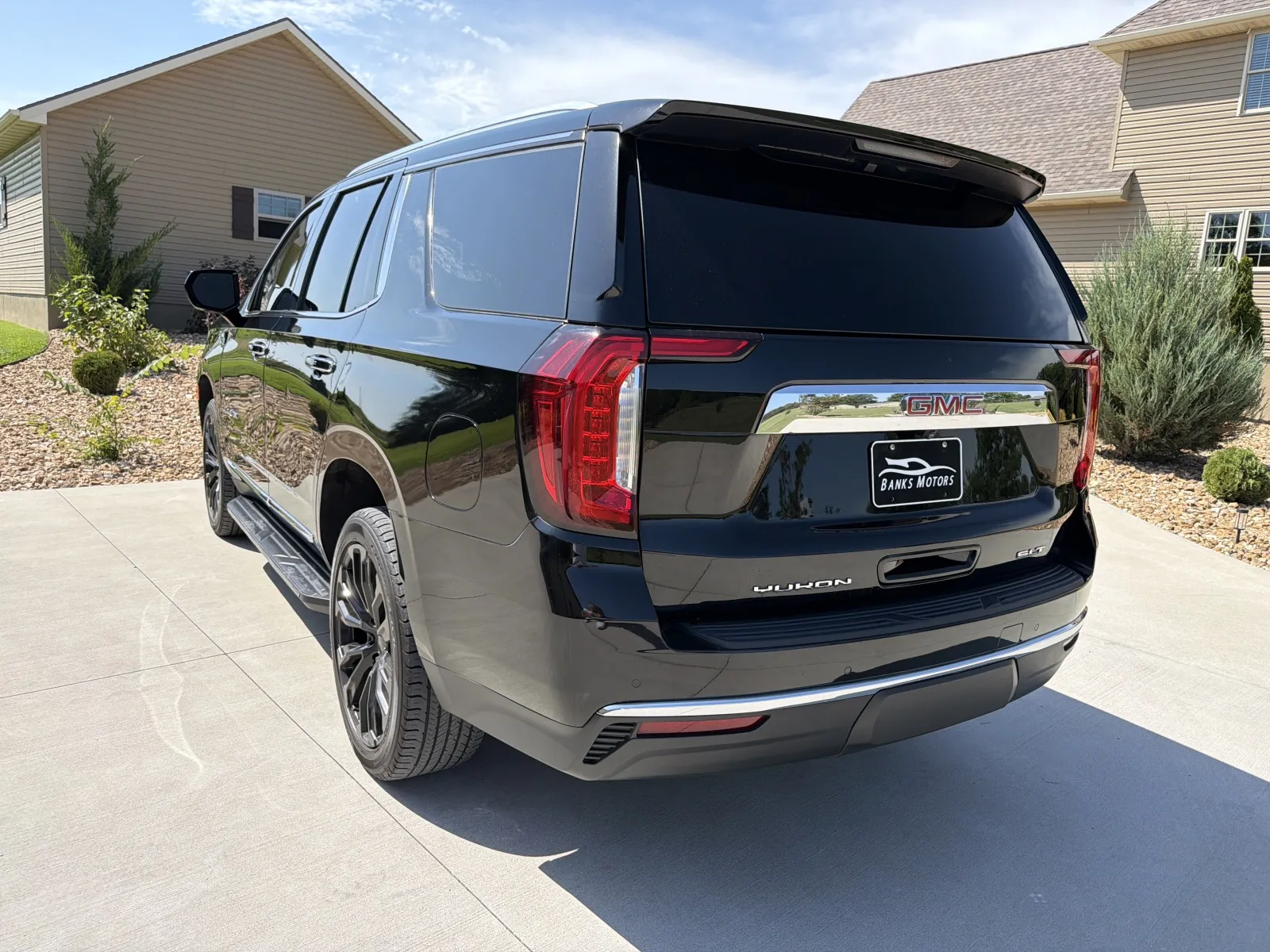 More photos of 2023 GMC Yukon SLT Sport Utility 4D at Banks Motors LLC, MO