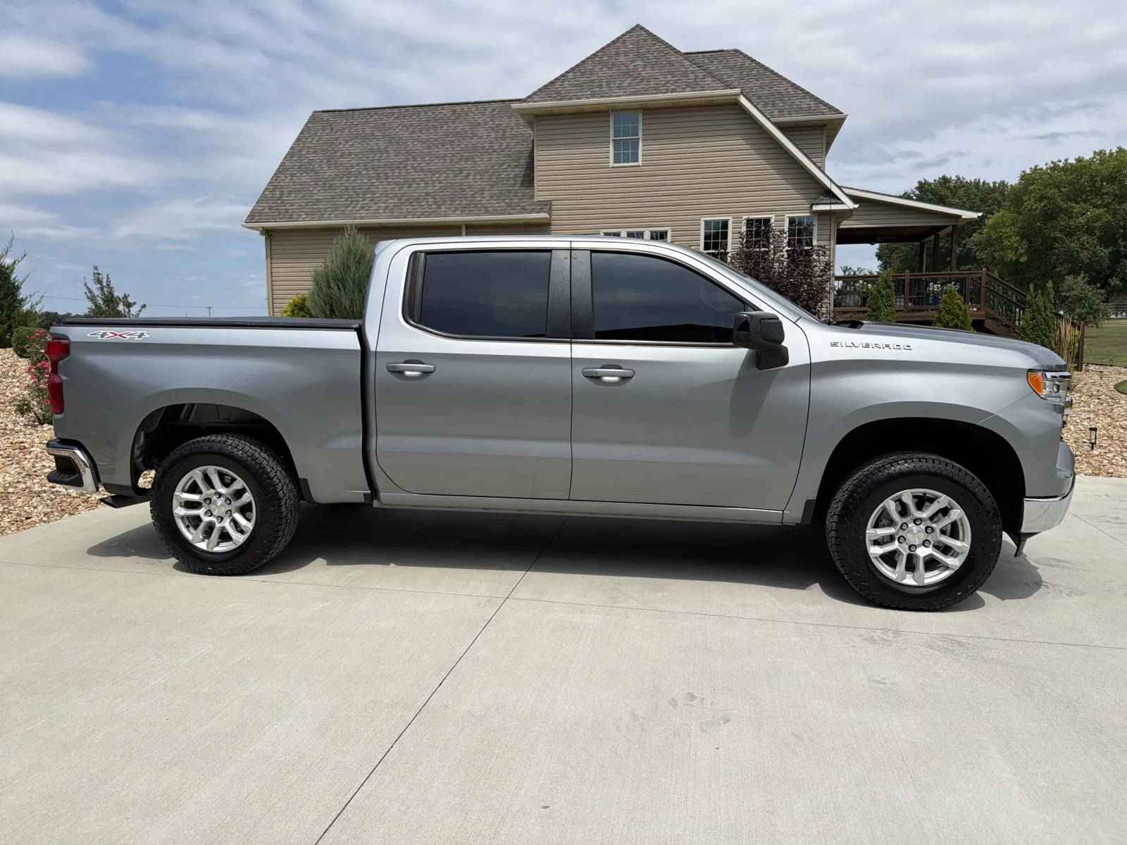 Chevrolet Silverado photo 6
