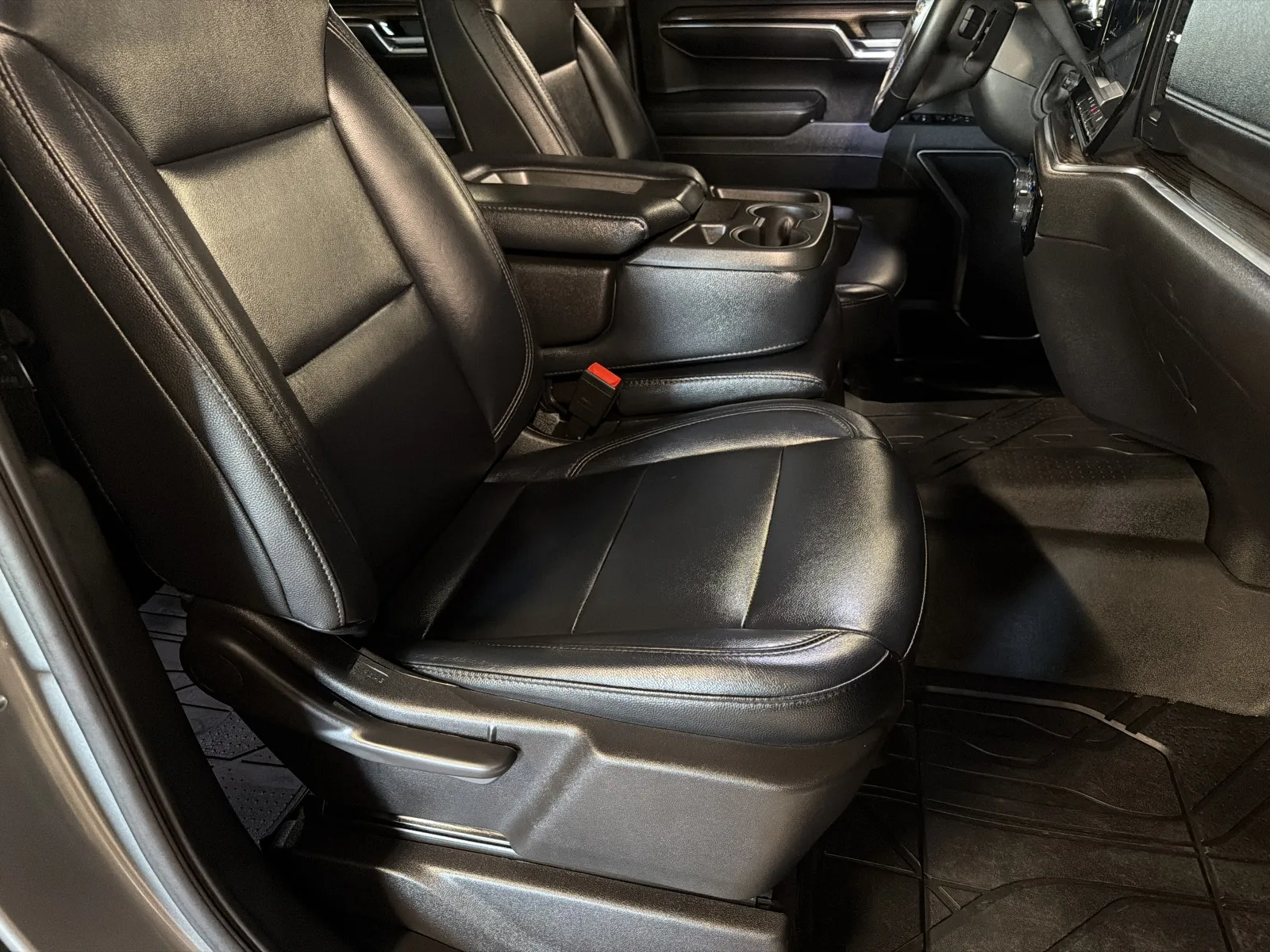 Chevrolet Silverado photo 40