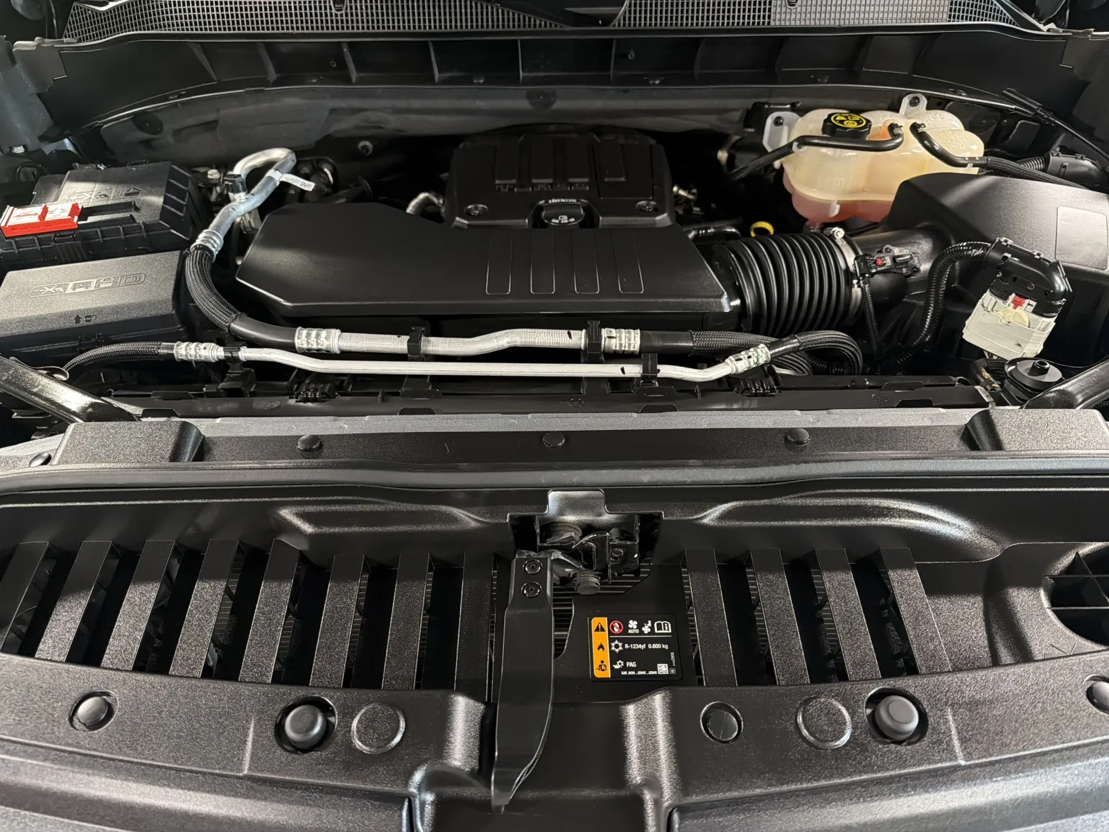 Chevrolet Silverado photo 25