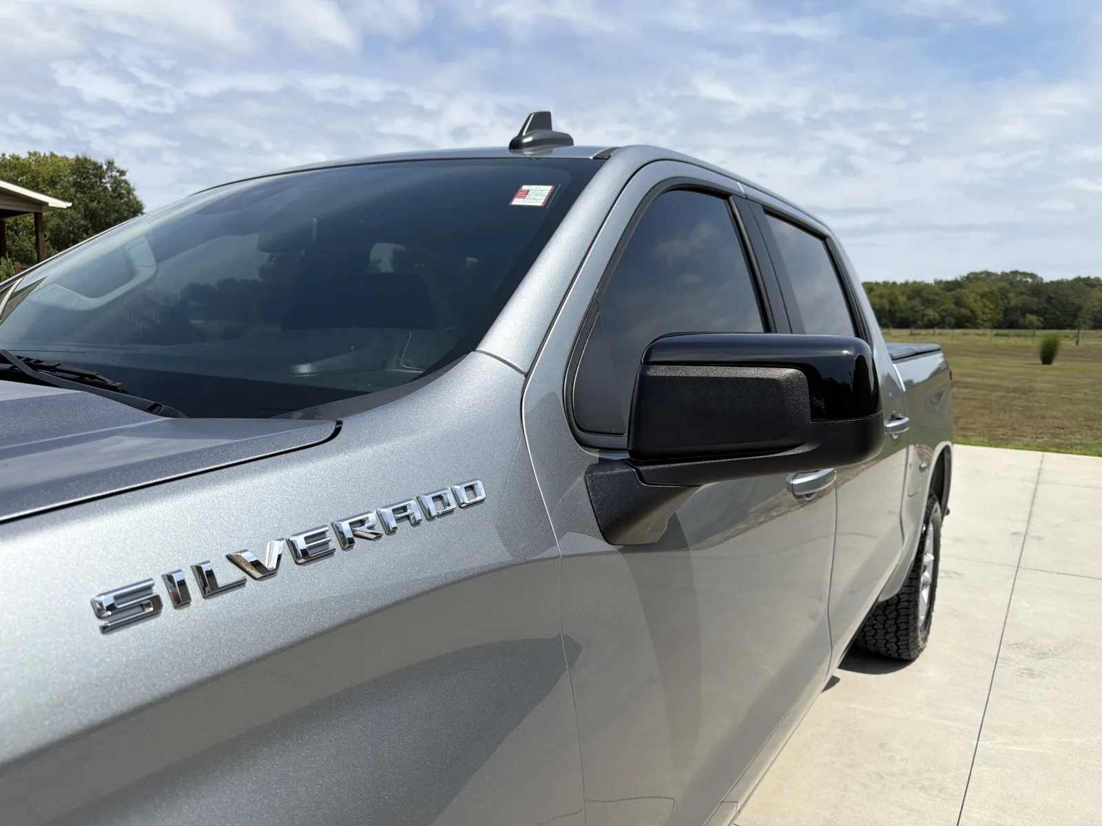 Chevrolet Silverado photo 9