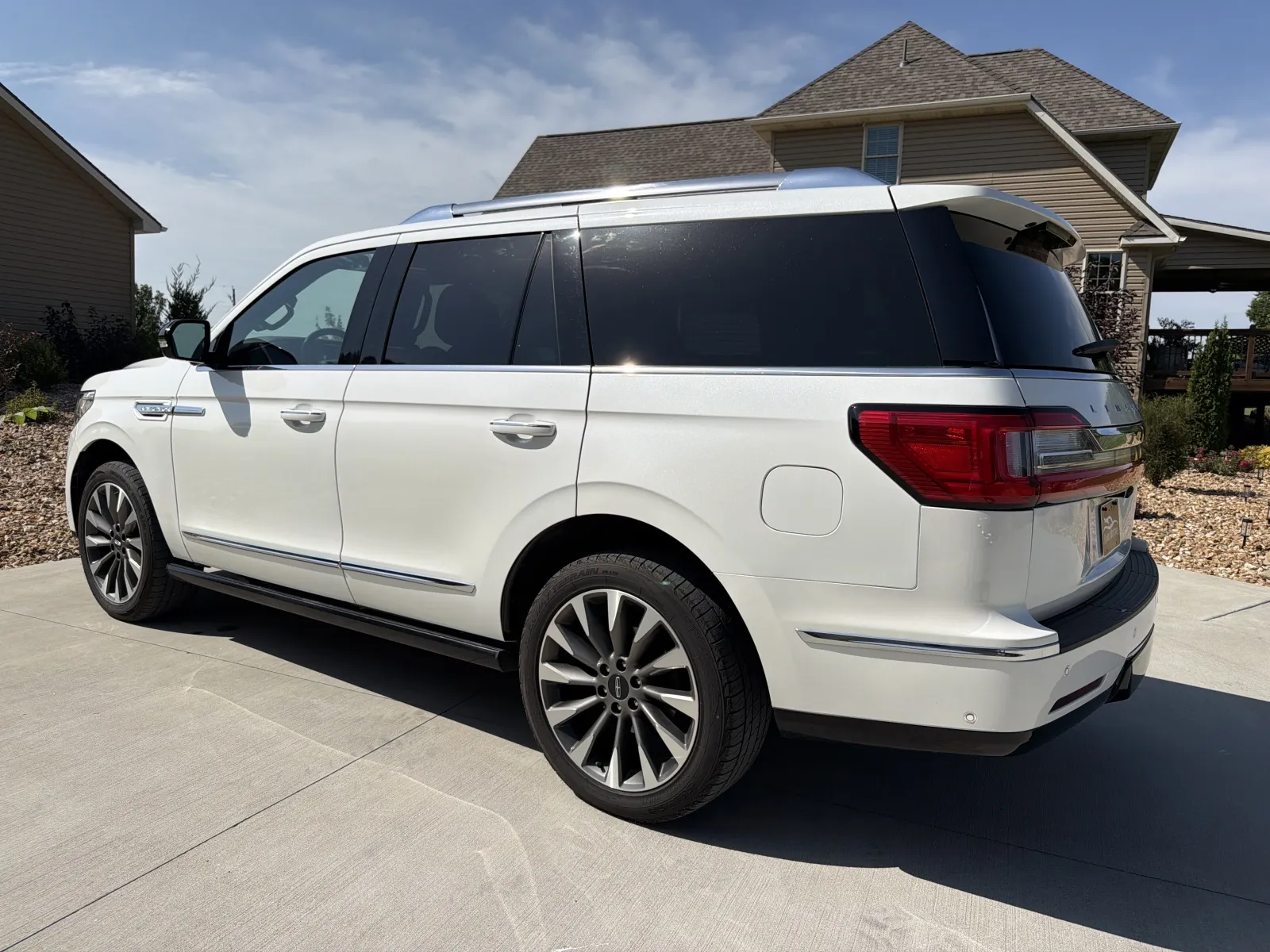 Another view of 2021 Lincoln Navigator Reserve Sport Utility 4D for sale in Clinton, MO at Banks Motors LLC