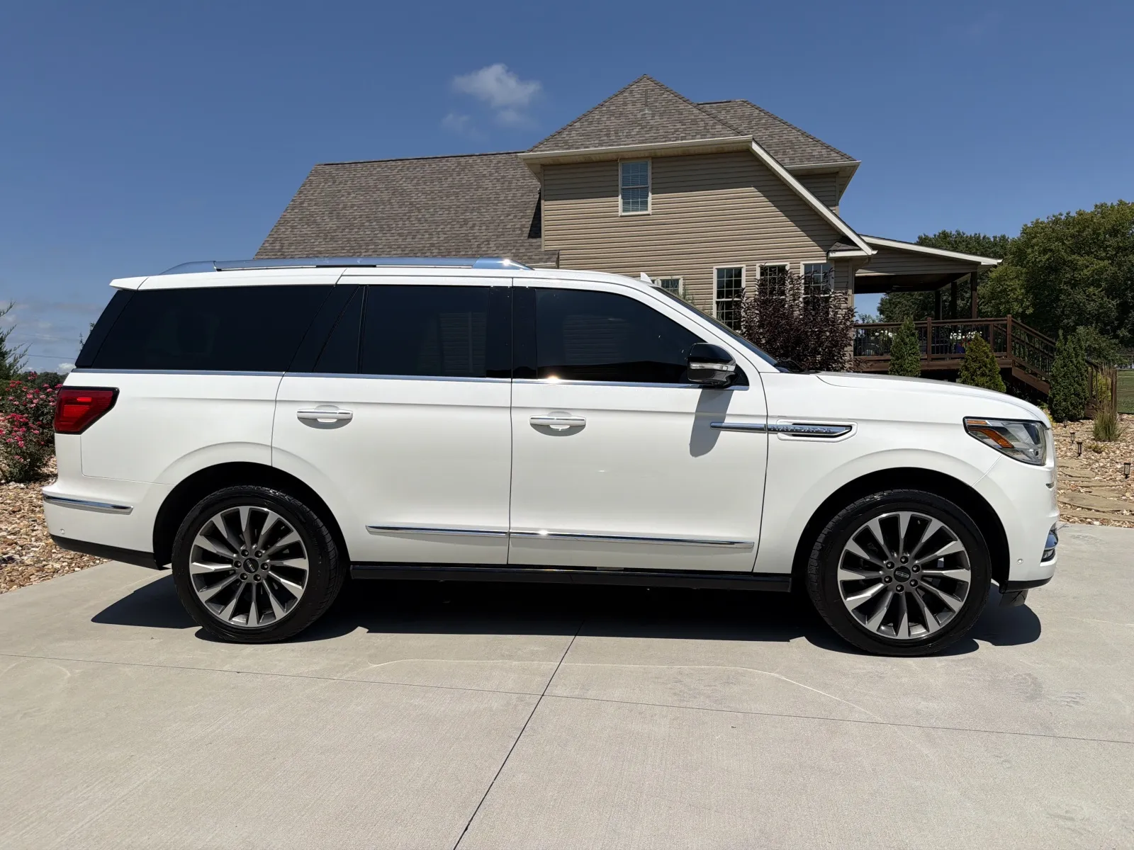 More photos of 2021 Lincoln Navigator Reserve Sport Utility 4D at Banks Motors LLC, MO