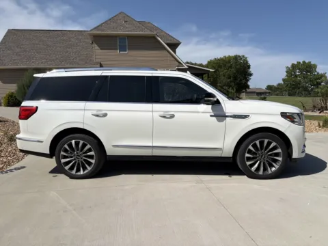 More photos of 2021 Lincoln Navigator Reserve Sport Utility 4D at Banks Motors LLC, MO