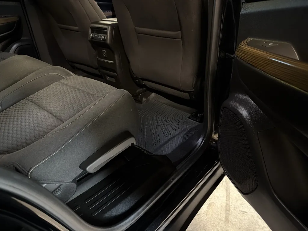 GMC Acadia photo 28