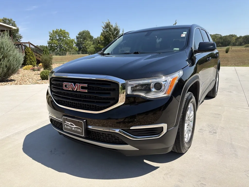 Another view of 2019 GMC Acadia SLE-1 Sport Utility 4D for sale in Clinton, MO at Banks Motors LLC