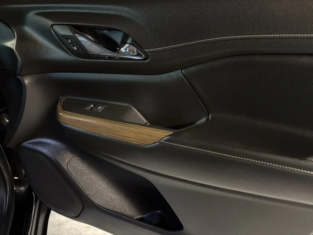 GMC Acadia photo 30