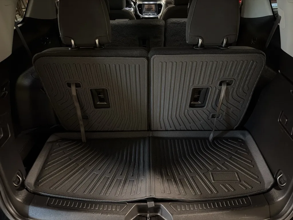 GMC Acadia photo 22