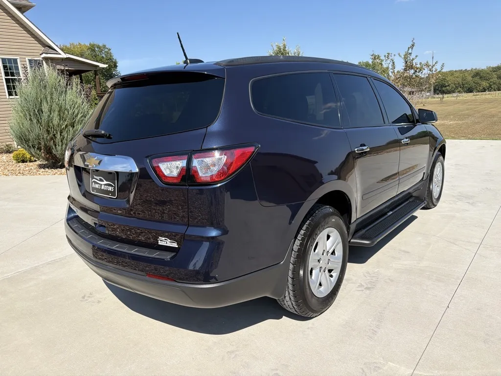 More photos of 2017 Chevrolet Traverse LS Sport Utility 4D at Banks Motors LLC, MO