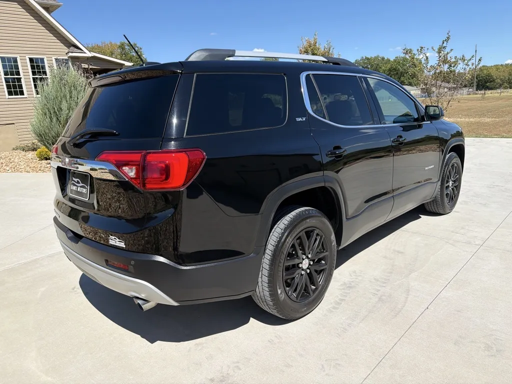 GMC Acadia photo 45