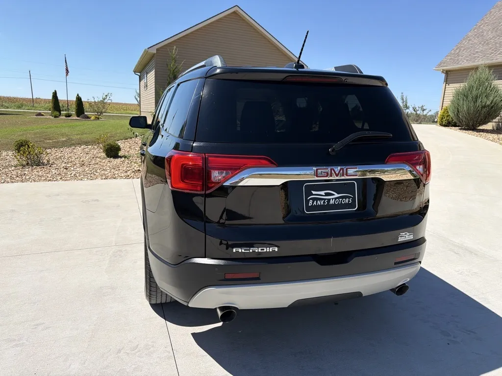 More photos of 2019 GMC Acadia SLT-1 Sport Utility 4D at Banks Motors LLC, MO