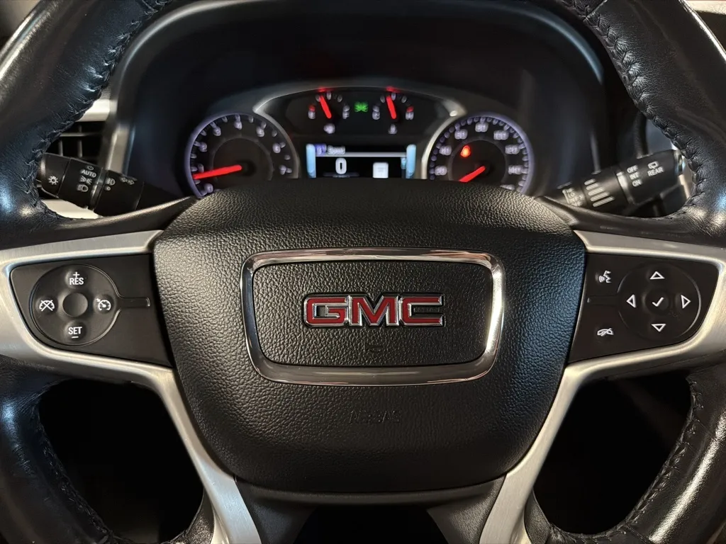 GMC Acadia photo 22