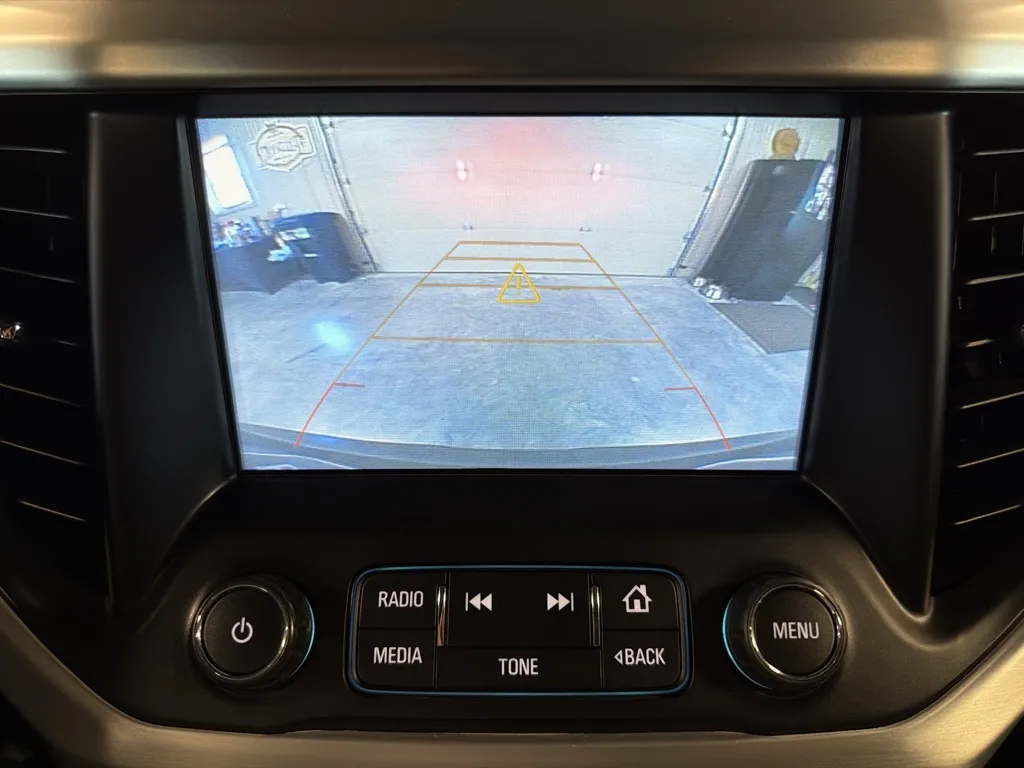 GMC Acadia photo 17