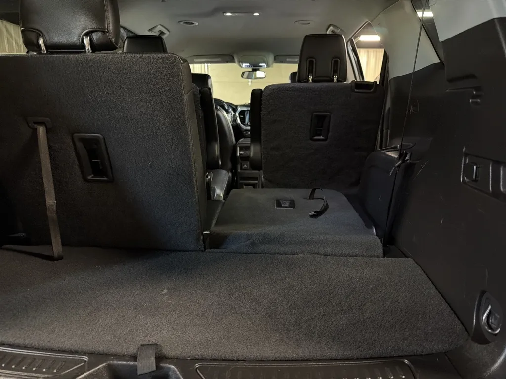 GMC Acadia photo 26