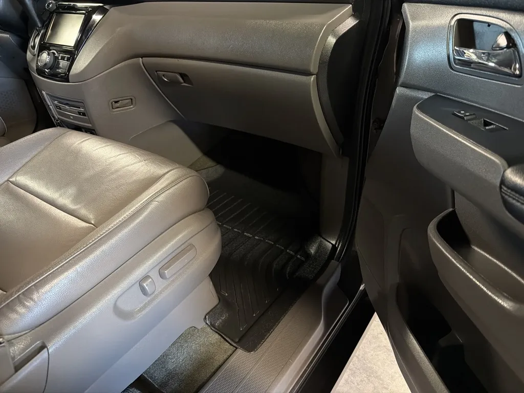 Honda Odyssey photo 17