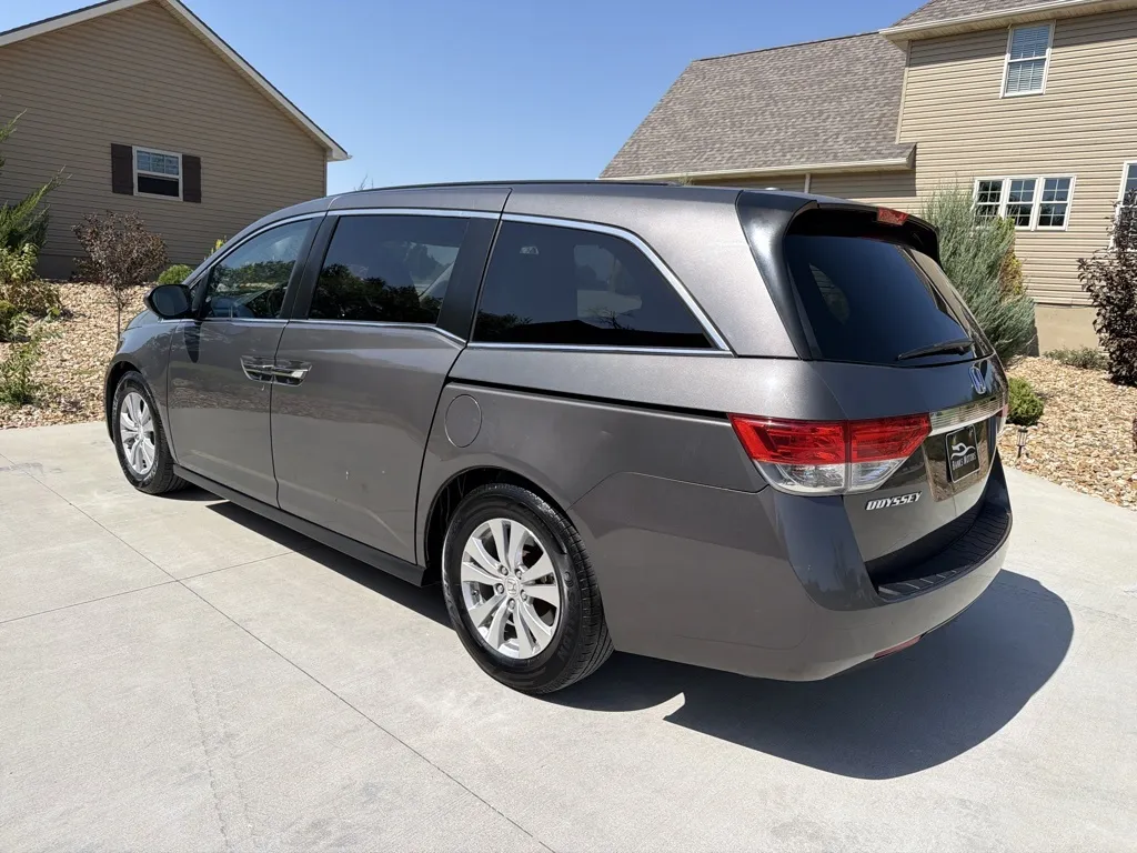 Another view of 2015 Honda Odyssey EX-L Minivan 4D for sale in Clinton, MO at Banks Motors LLC