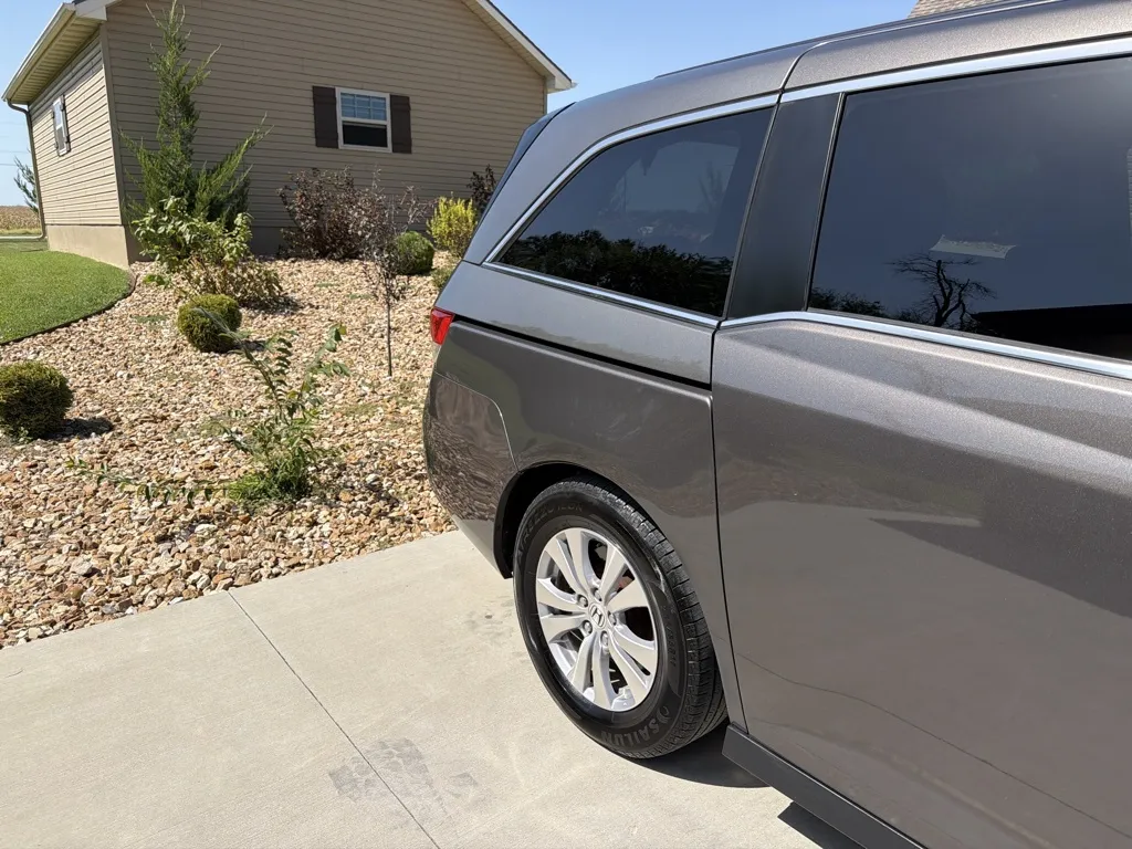 Honda Odyssey photo 12