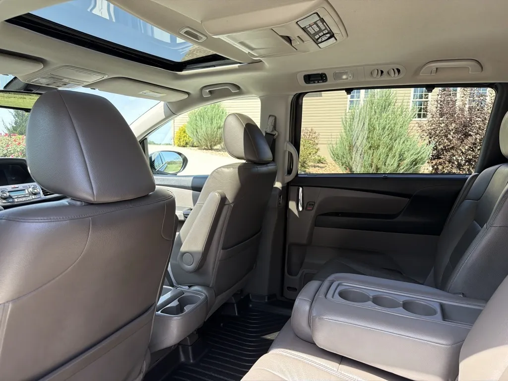 Honda Odyssey photo 13