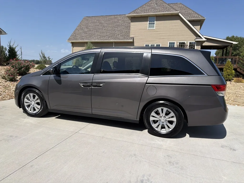 Photos of 2015 Honda Odyssey EX-L Minivan 4D for sale in Clinton, MO at Banks Motors LLC