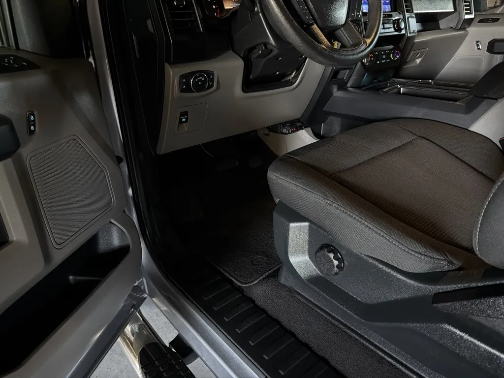Ford F-150 photo 14
