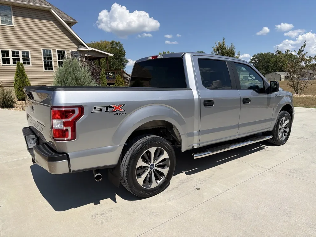 More photos of 2020 Ford F-150 SuperCrew Cab XL Pickup 4D 5 1/2 ft at Banks Motors LLC, MO