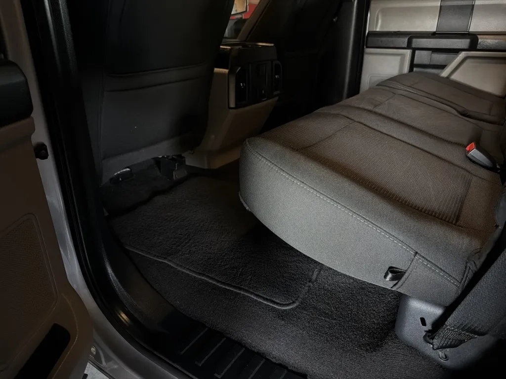 Ford F-150 photo 17
