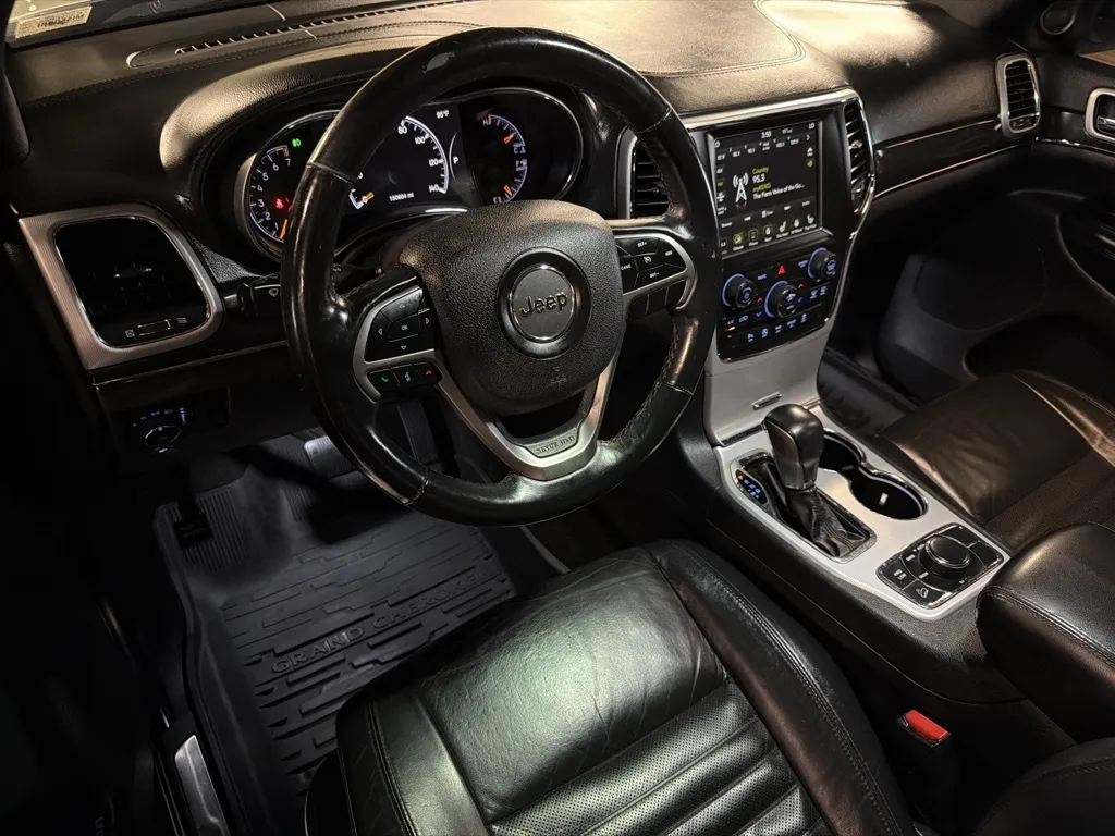 Jeep Grand Cherokee photo 27