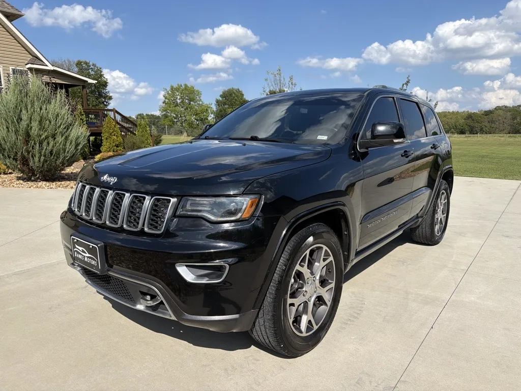 Unknown 2018 Jeep Grand Cherokee Limited Sterling Edition Sport Utility 4D for sale in Clinton, MO