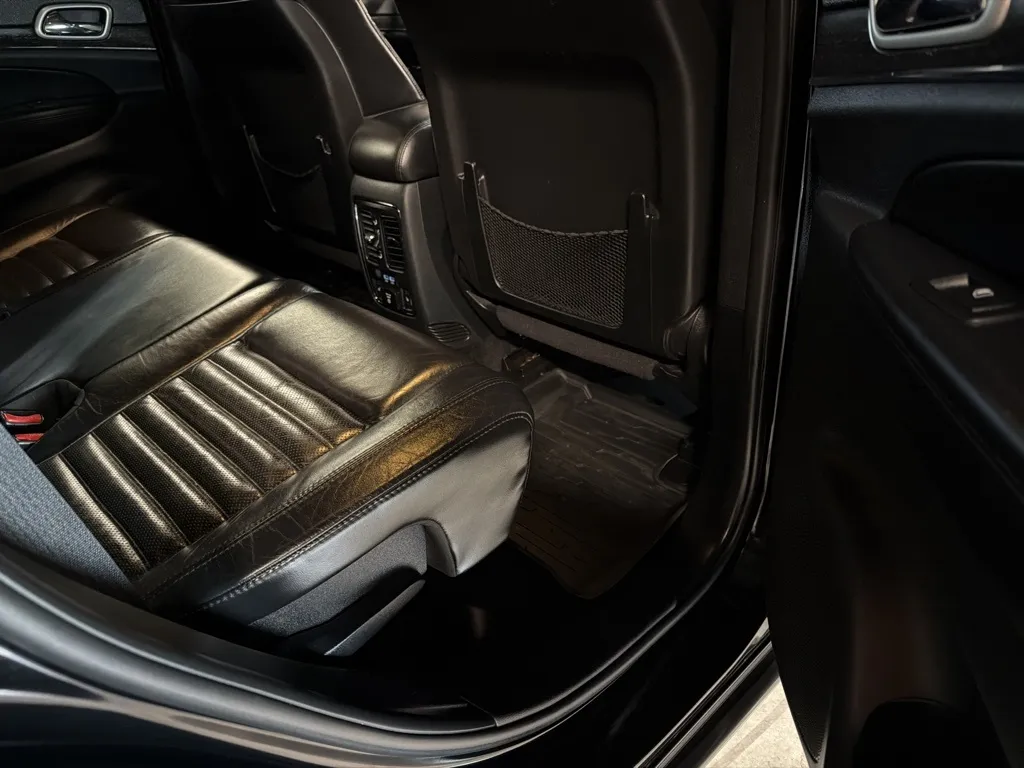 Jeep Grand Cherokee photo 32