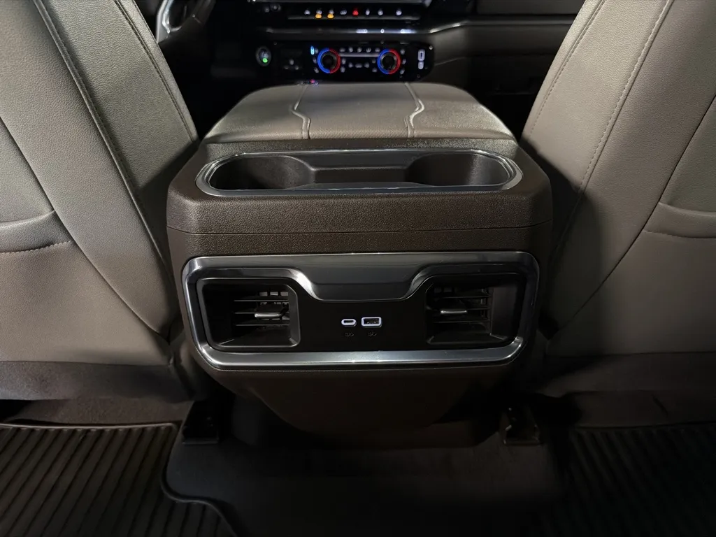 Chevrolet Silverado photo 40