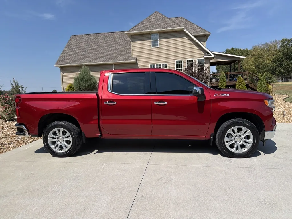 Chevrolet Silverado photo 53