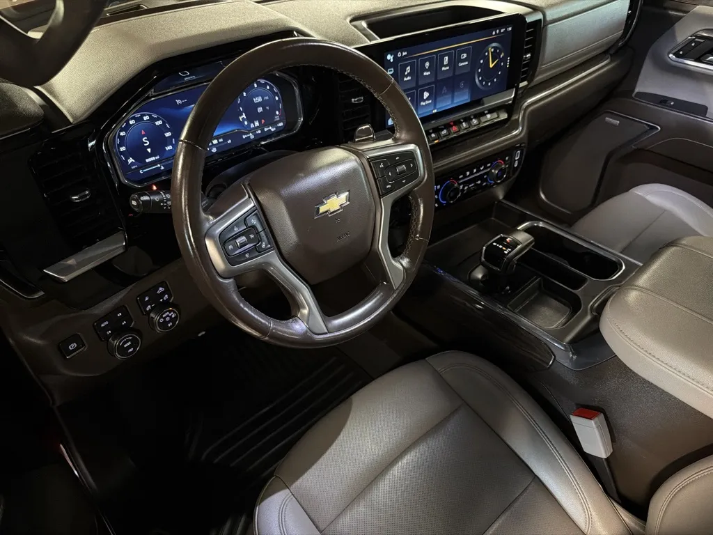 Chevrolet Silverado photo 37
