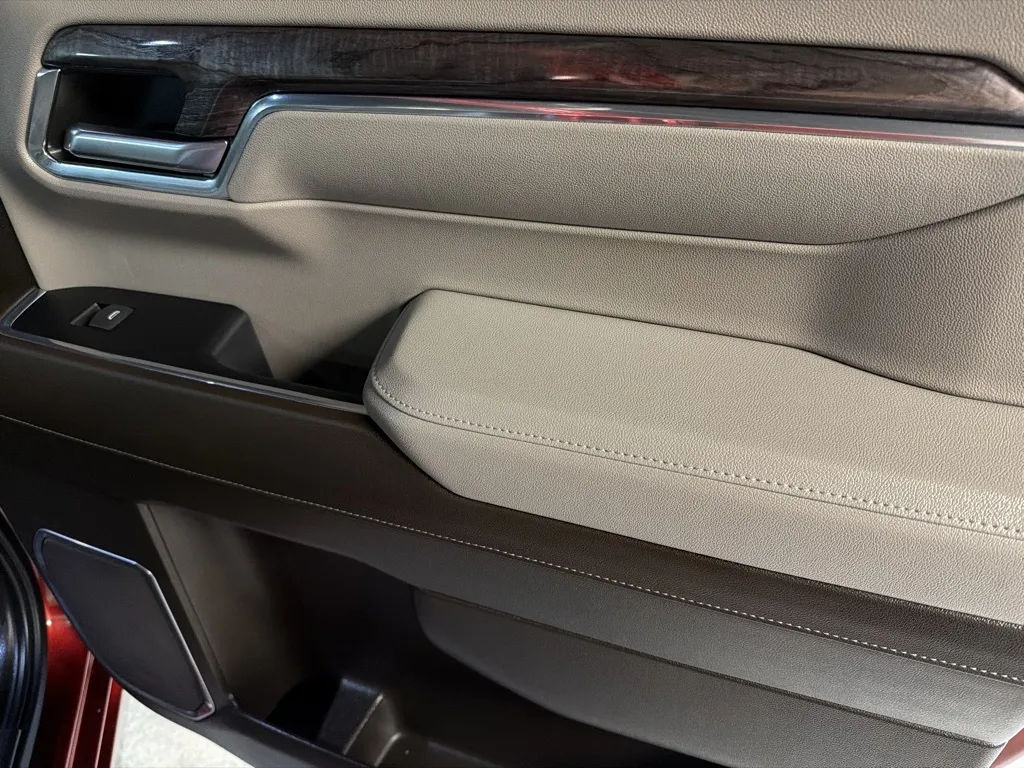 Chevrolet Silverado photo 31