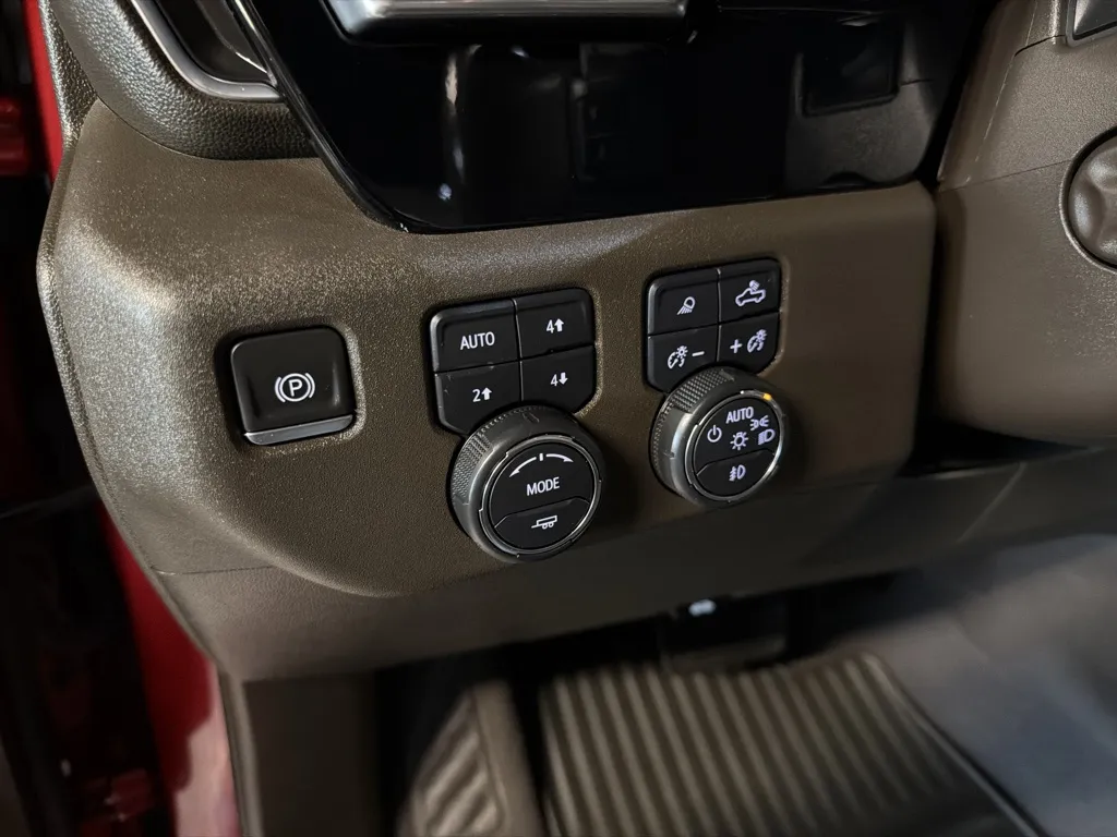 Chevrolet Silverado photo 35