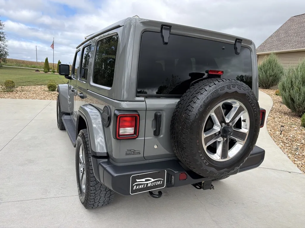 Jeep Wrangler photo 15