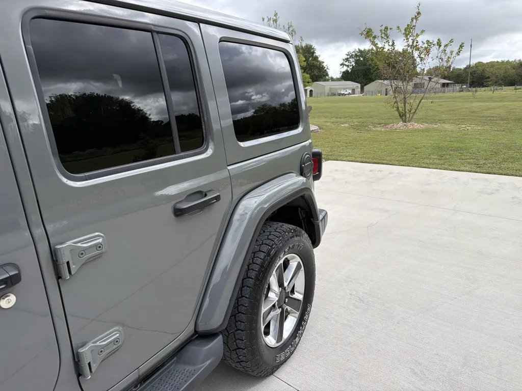 Jeep Wrangler photo 17