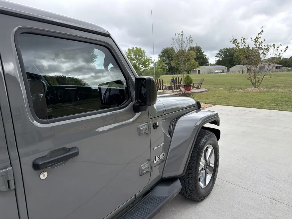 Jeep Wrangler photo 13