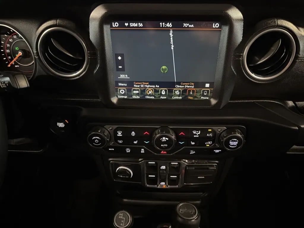 Jeep Wrangler photo 38