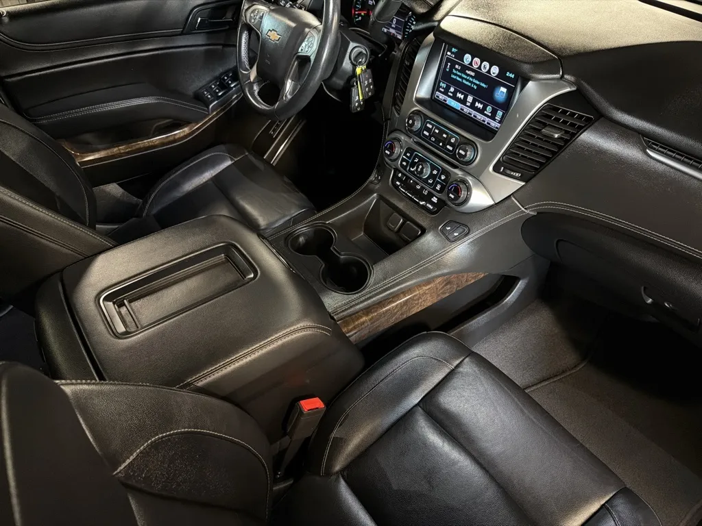 Chevrolet Tahoe photo 18