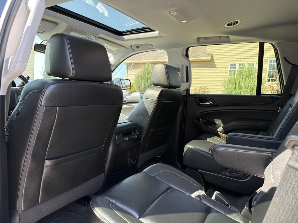 Chevrolet Tahoe photo 13
