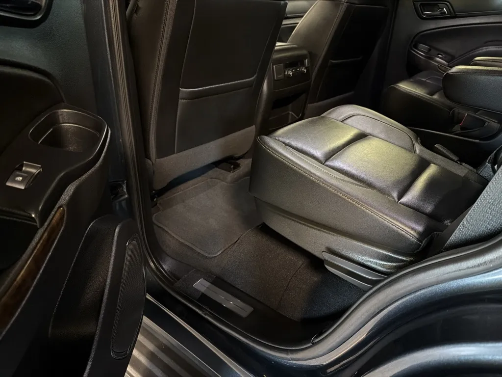 Chevrolet Tahoe photo 20
