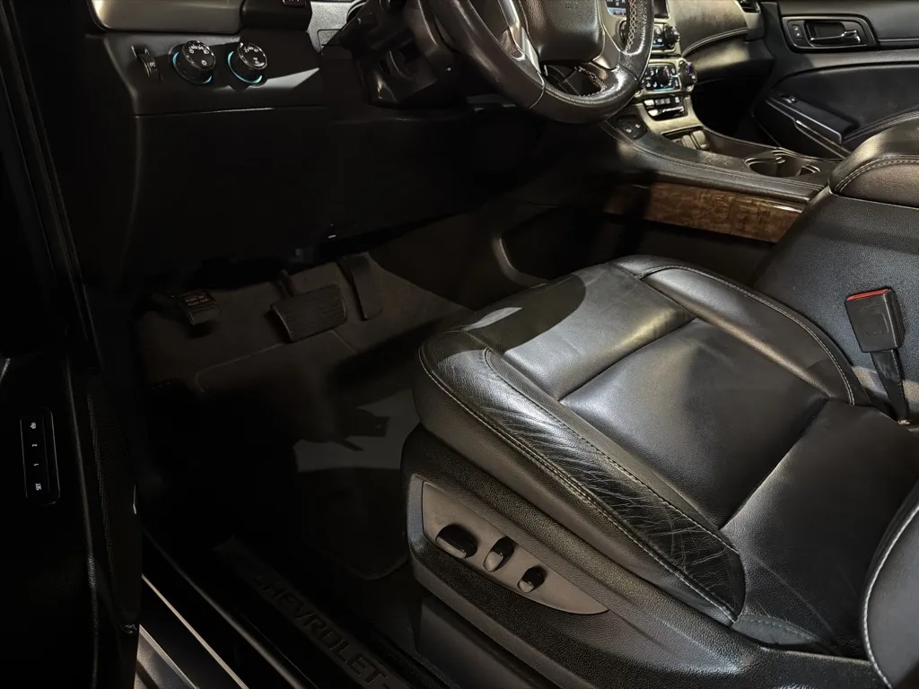 Chevrolet Tahoe photo 15