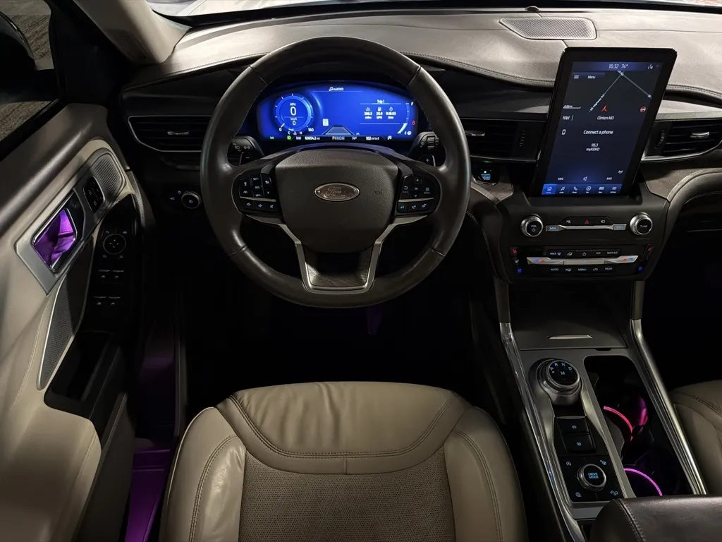 Ford Explorer photo 42