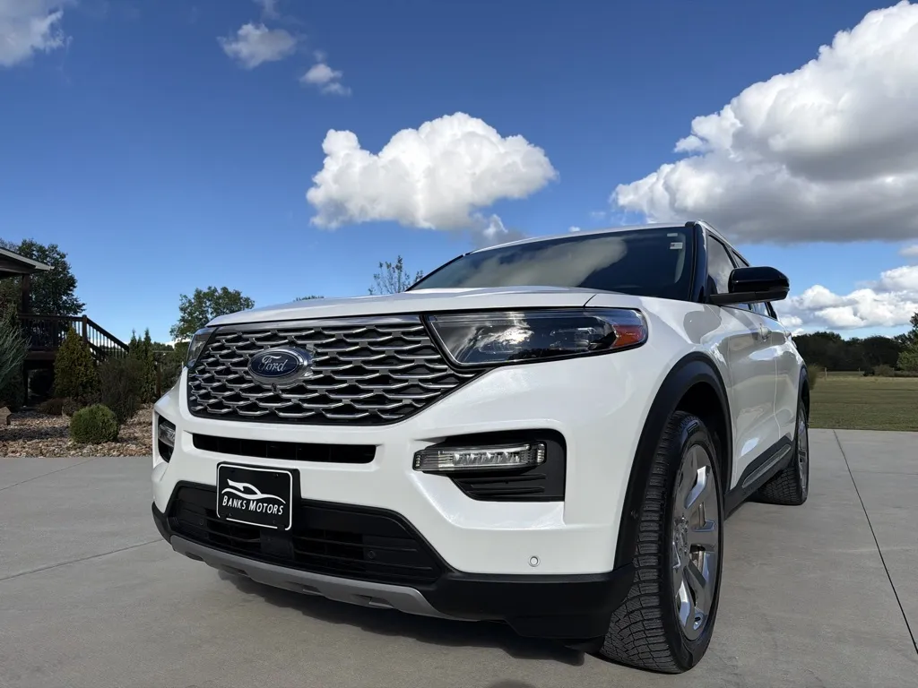 Ford Explorer photo 12