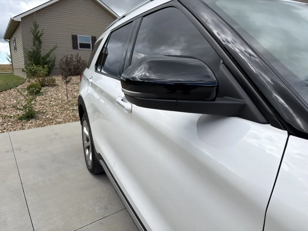 Ford Explorer photo 26