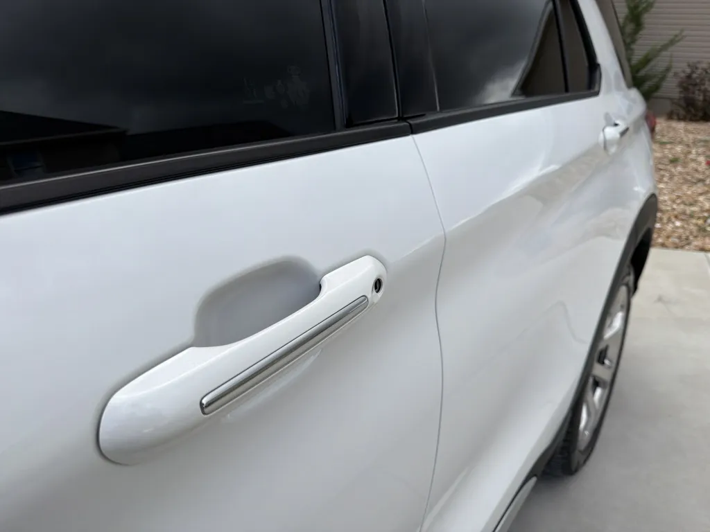 Ford Explorer photo 25
