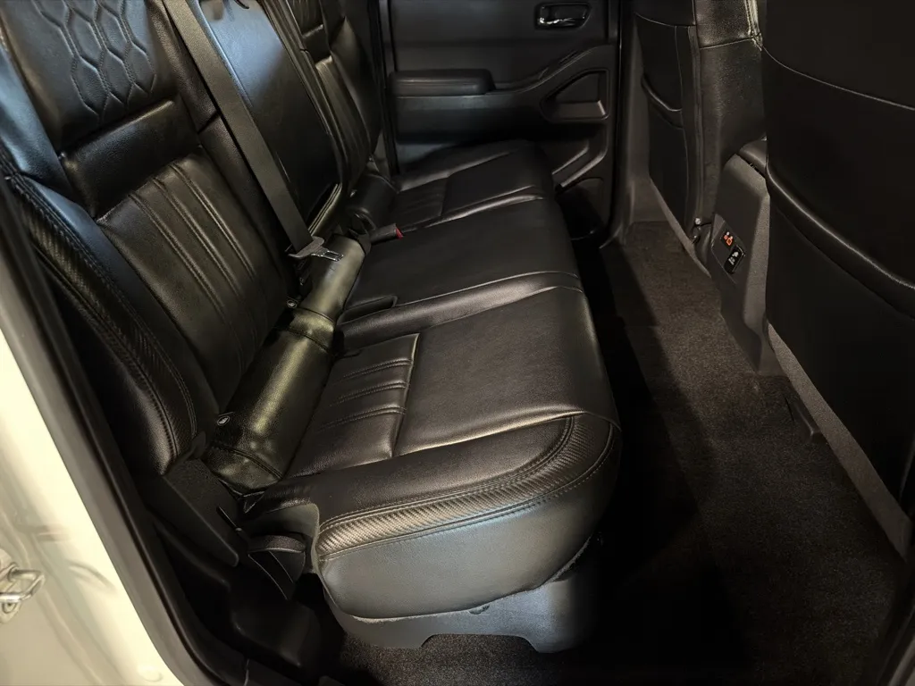 Nissan Frontier photo 22
