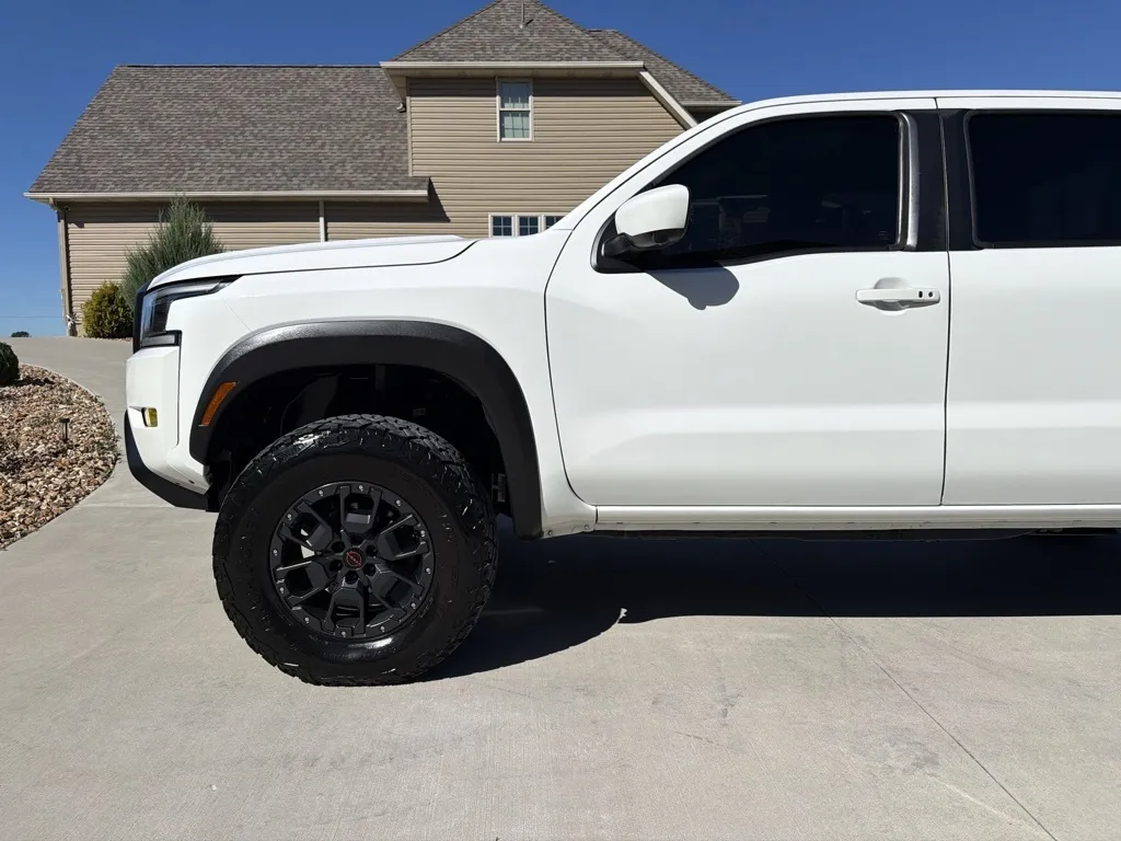 Nissan Frontier photo 10