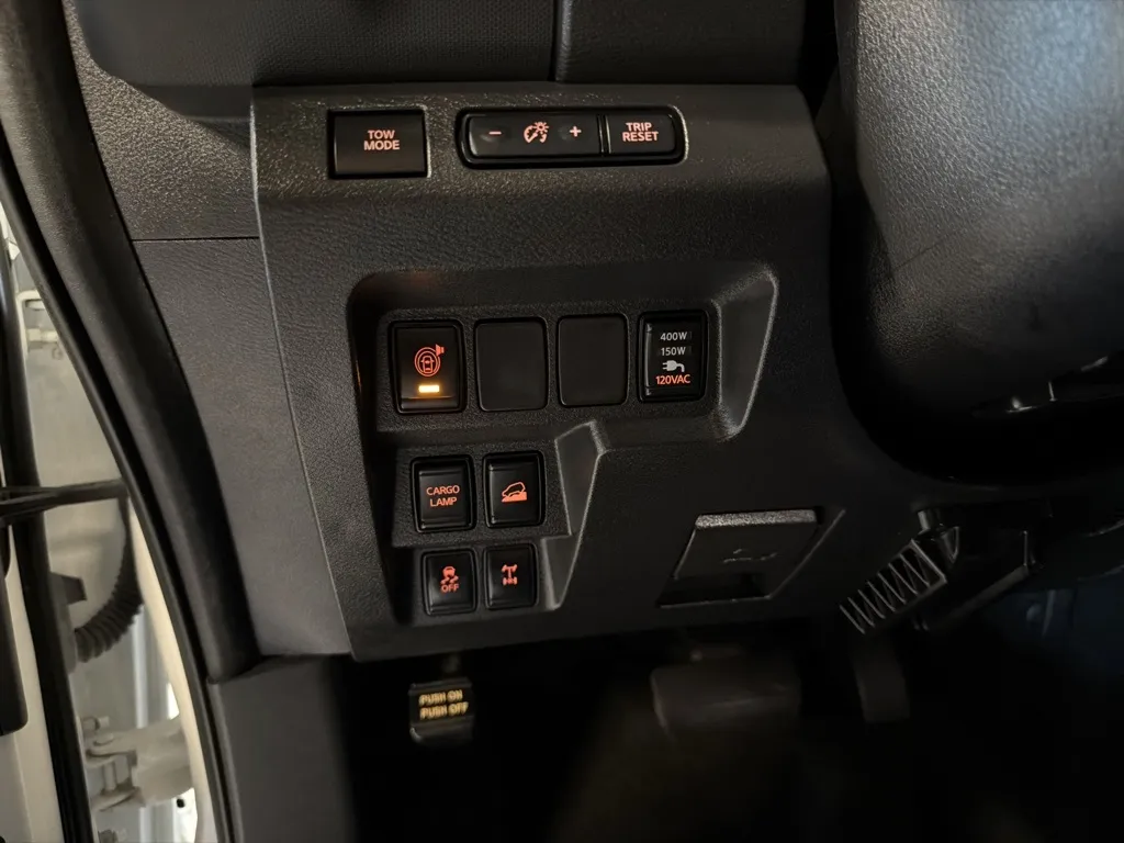Nissan Frontier photo 28