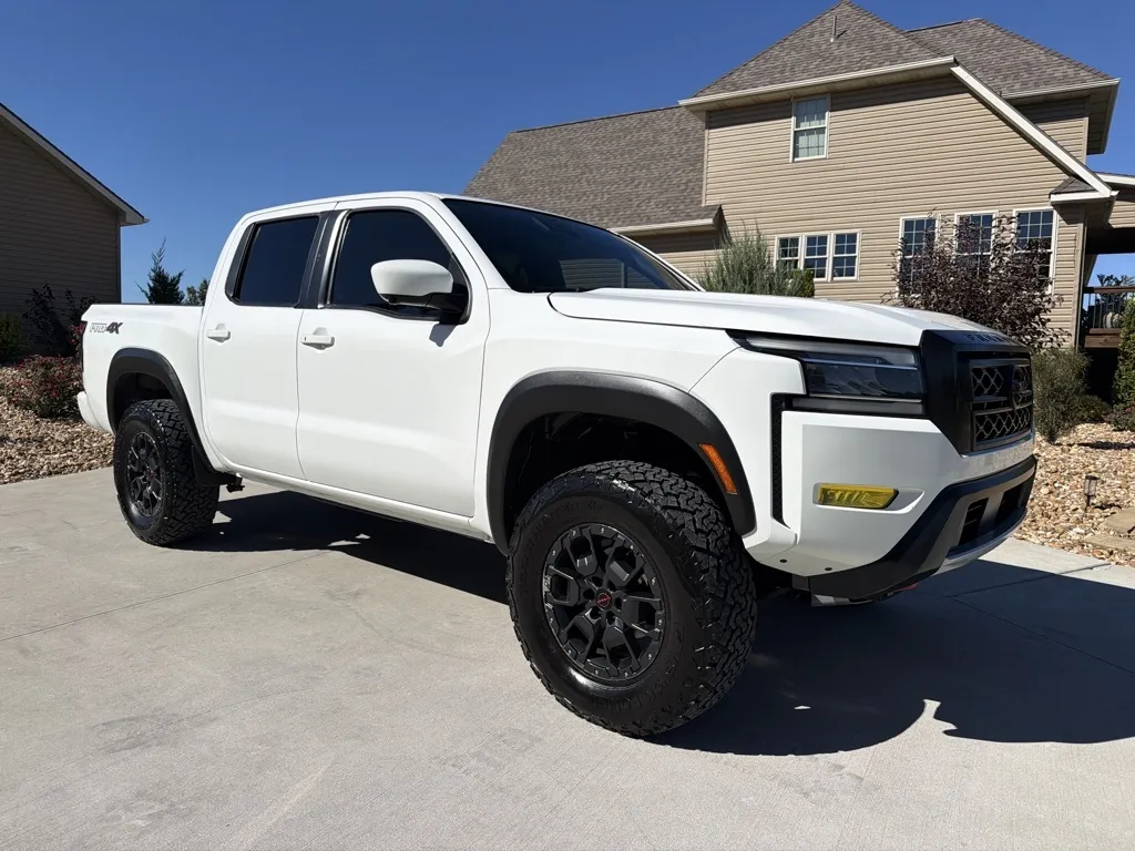 Nissan Frontier photo 7